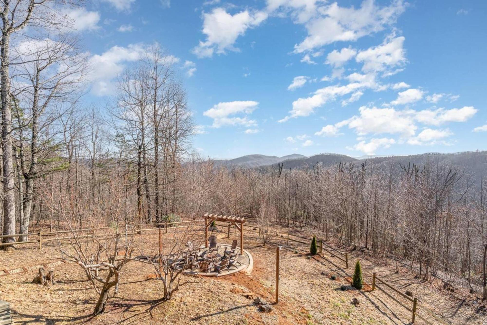 Enchanting Mountain Oasis Old Fort Exterior foto